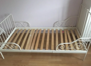 Beyaz renkli demir karyola 2