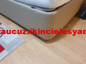Deri kaplı iki kişilik tertemiz bir baza 350 TL