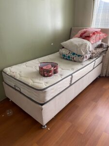 2.el ikea Genç Yatağı 90 x 200 karyola ve Yataş Yatak 17 500 liraya yatağıyla birlikte tekli spot baza ucuz